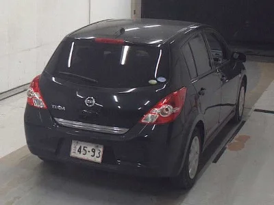 NISSAN TIIDA