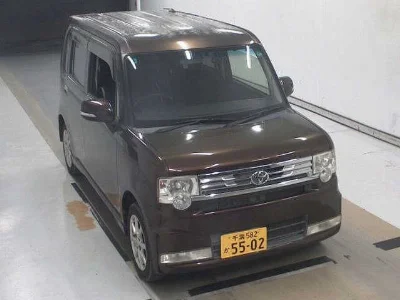 TOYOTA PIXIS SPACE