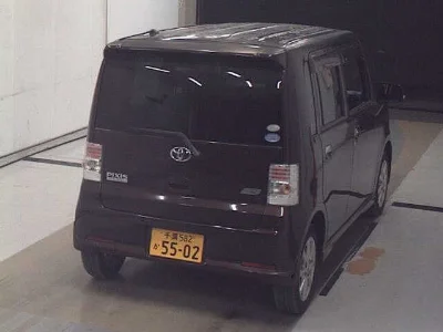 TOYOTA PIXIS SPACE