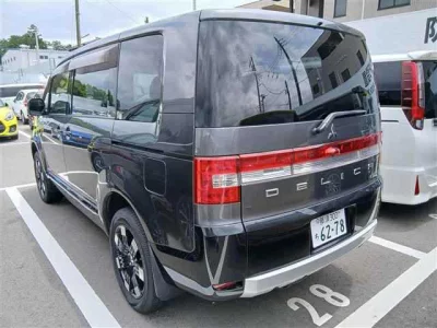MITSUBISHI DELICA D:5