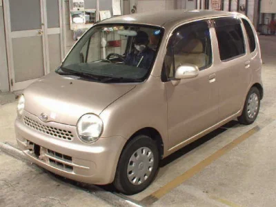 DAIHATSU MOVE LATTE