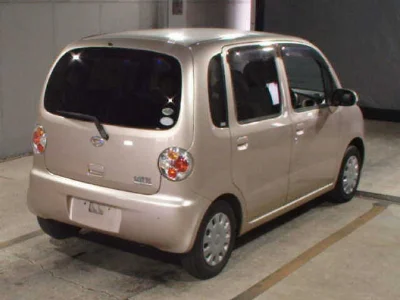 DAIHATSU MOVE LATTE