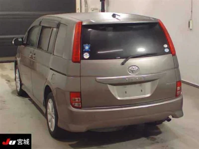 TOYOTA ISIS