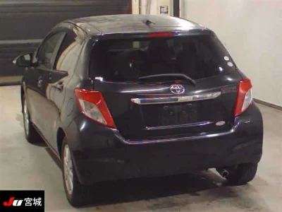 TOYOTA VITZ