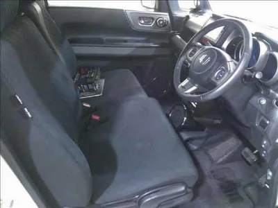HONDA N-BOX SLASH