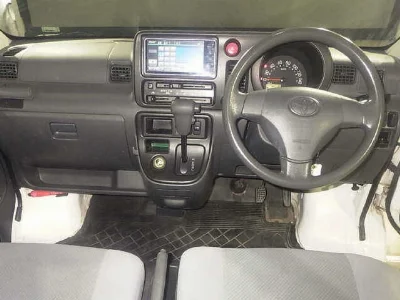 TOYOTA PIXIS VAN