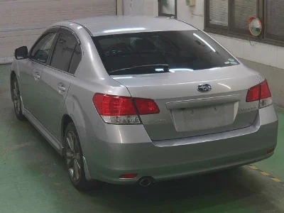 SUBARU LEGACY B4