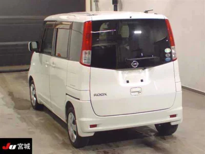 NISSAN ROOX
