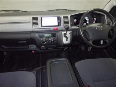 TOYOTA REGIUS VAN