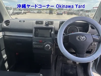 TOYOTA PIXIS SPACE