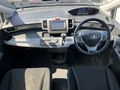 HONDA FREED HYBRID