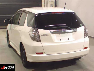 HONDA FIT SHUTTLE