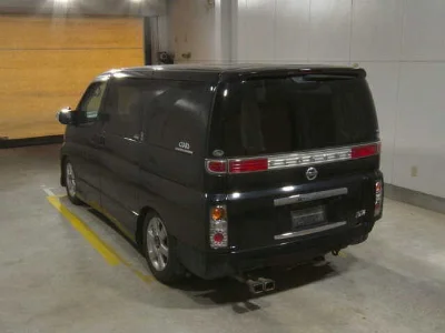 NISSAN ELGRAND