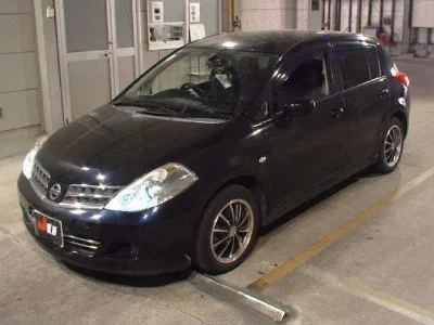 NISSAN TIIDA