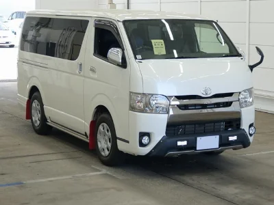 TOYOTA REGIUS ACE