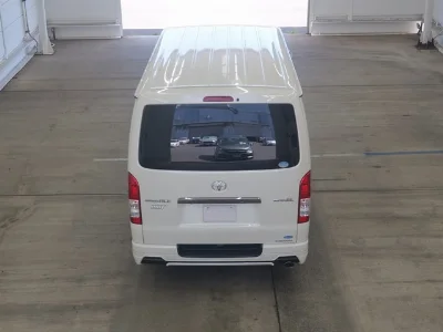 TOYOTA REGIUS ACE