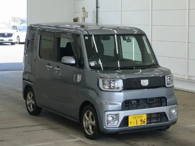 DAIHATSU WAKE