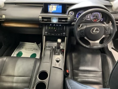 LEXUS IS