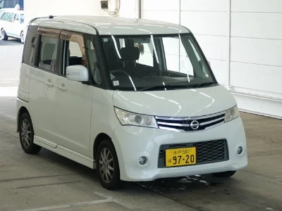 NISSAN ROOX