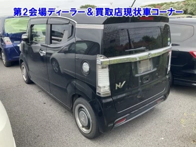 HONDA N-BOX SLASH
