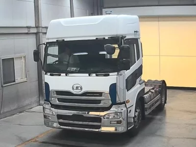 NISSAN UD