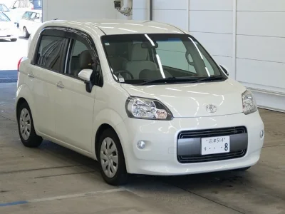 TOYOTA PORTE