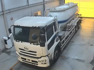 NISSAN UD