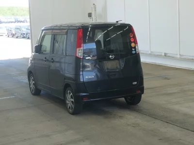 NISSAN ROOX