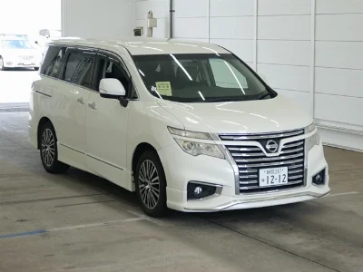 NISSAN ELGRAND
