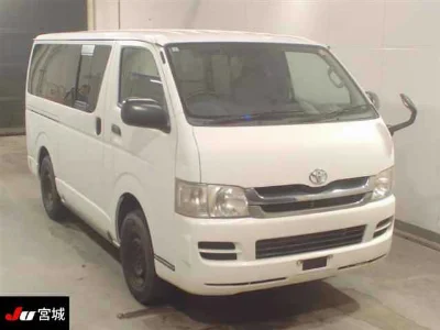 TOYOTA HIACE VAN