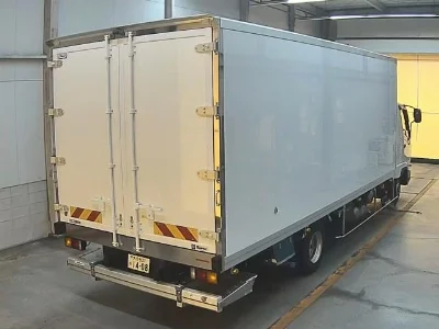 MITSUBISHI FUSO FIGHTER