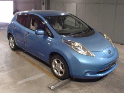 NISSAN LEAF