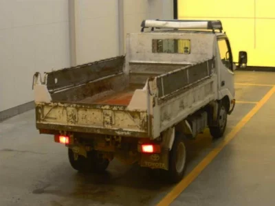 TOYOTA DYNA