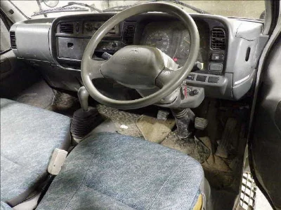 MITSUBISHI CANTER