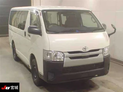 TOYOTA HIACE VAN