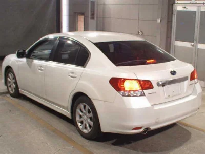 SUBARU LEGACY B4