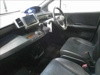 HONDA FREED SPIKE