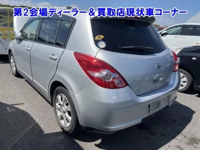 NISSAN TIIDA
