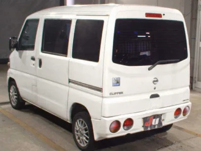 NISSAN CLIPPER