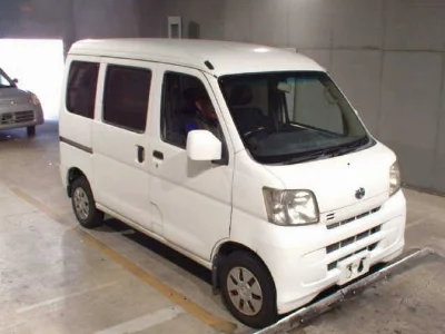 TOYOTA PIXIS VAN