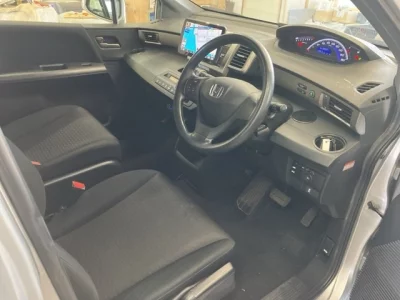 HONDA FREED SPIKE