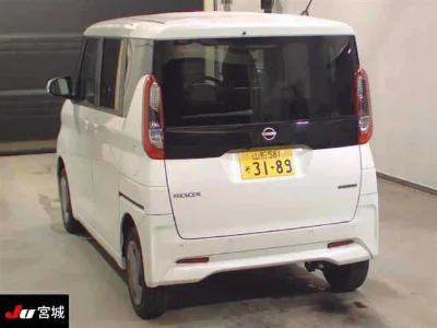 NISSAN ROOX