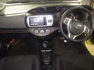 TOYOTA VITZ