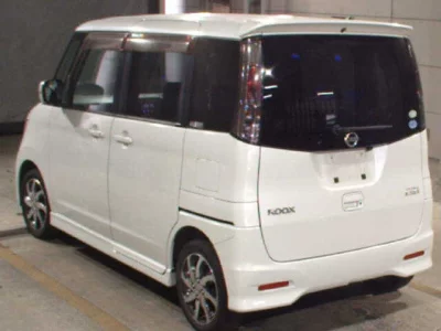 NISSAN ROOX