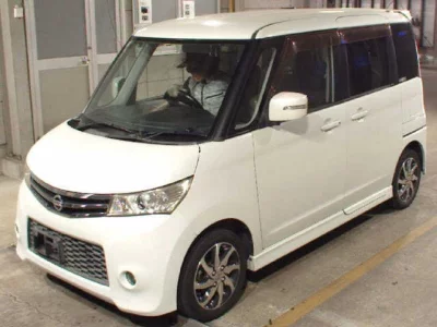 NISSAN ROOX