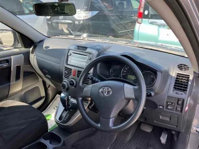 TOYOTA RUSH