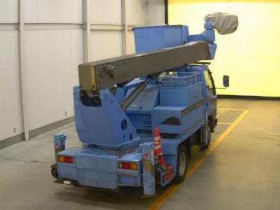 MITSUBISHI CANTER