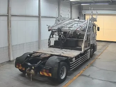 NISSAN UD
