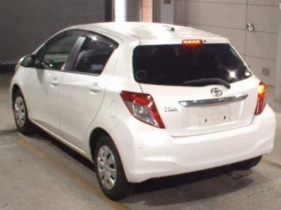 TOYOTA VITZ
