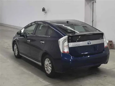 TOYOTA PRIUS PHV
